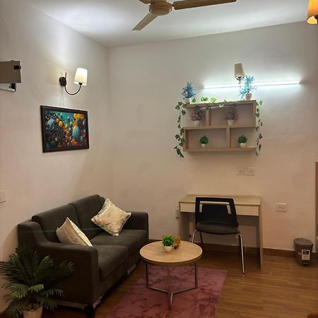 Guti Buti Homes Noida Luaran gambar